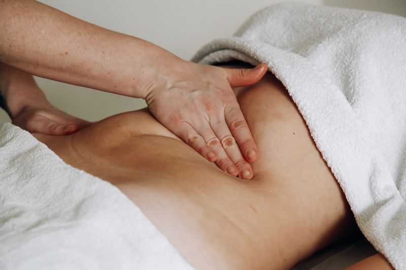 Что такое китайский массаж? Техники, преимущества и стандарты